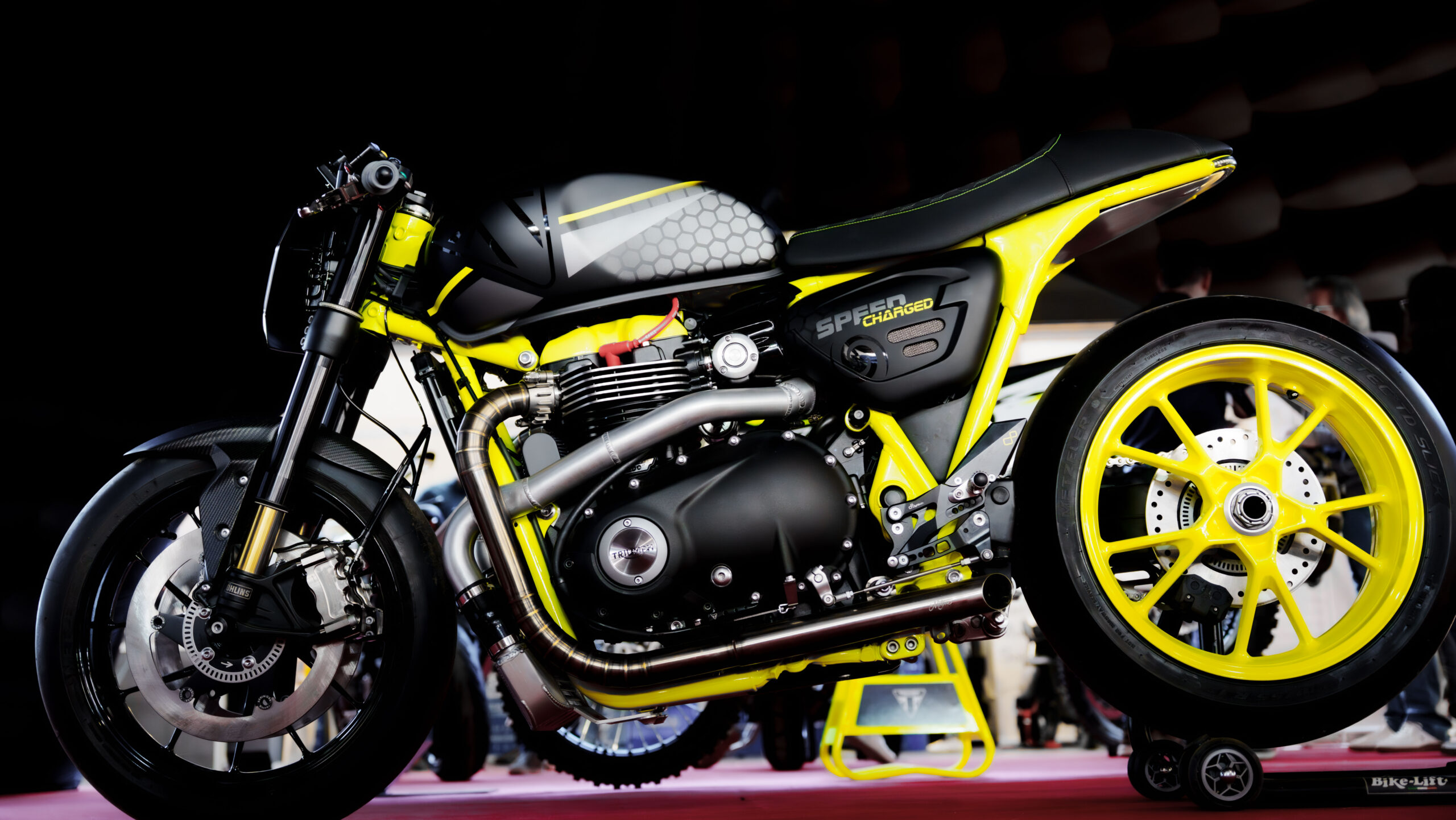 Photo du Salon de la Moto de Nîmes 2025, captation vidéo professionnelle par Nicolas Astier filmmaker, vidéaste événementiel dans le Gard